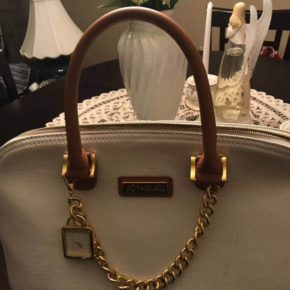 BAGS - Picture 2 of 3